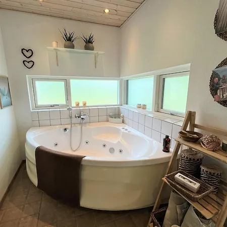 Prázdninový dům Sejer - 350m From The Sea By Interhome Ebeltoft